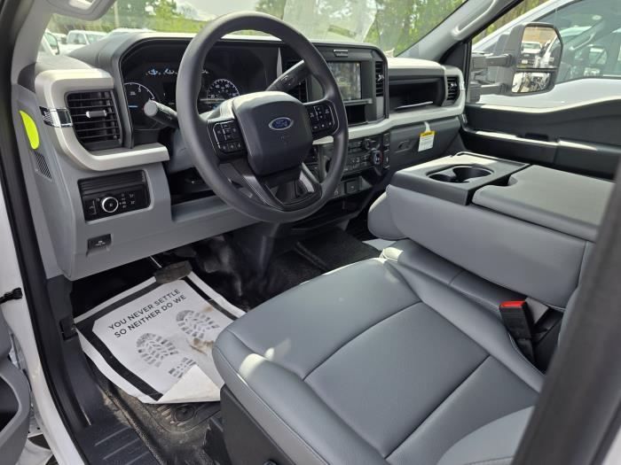2025 Ford F-450-16