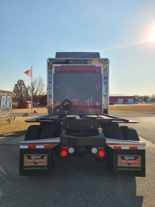 2025 Peterbilt 589-6