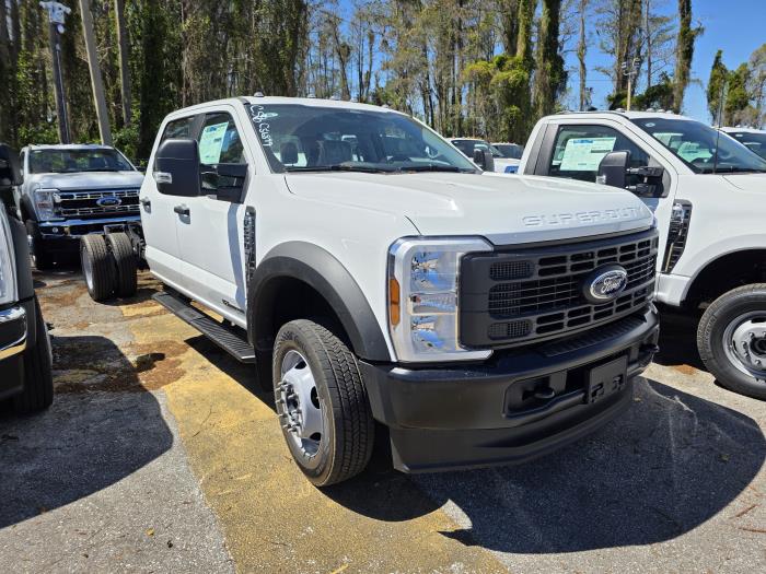 2025 Ford F-550-6