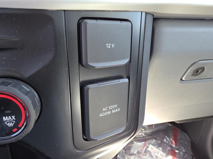 2025 Ford F-550-19