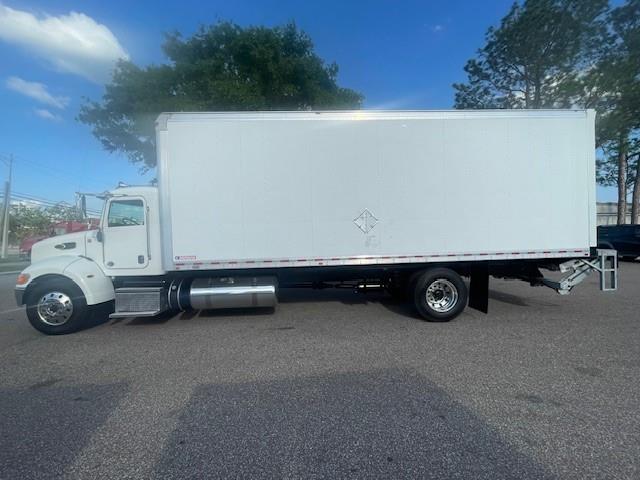 2020 Peterbilt 337-2