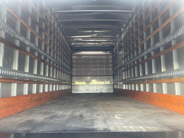 2020 Peterbilt 337-5