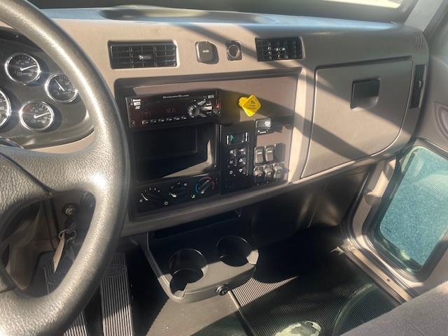 2020 Peterbilt 337-15