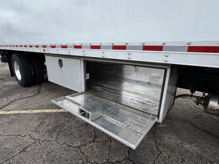 2019 Freightliner Business Class M2 106-4