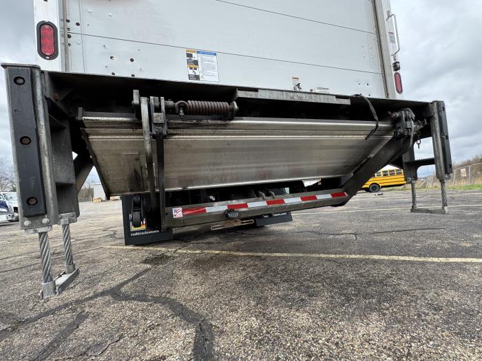 2019 Freightliner Business Class M2 106-13