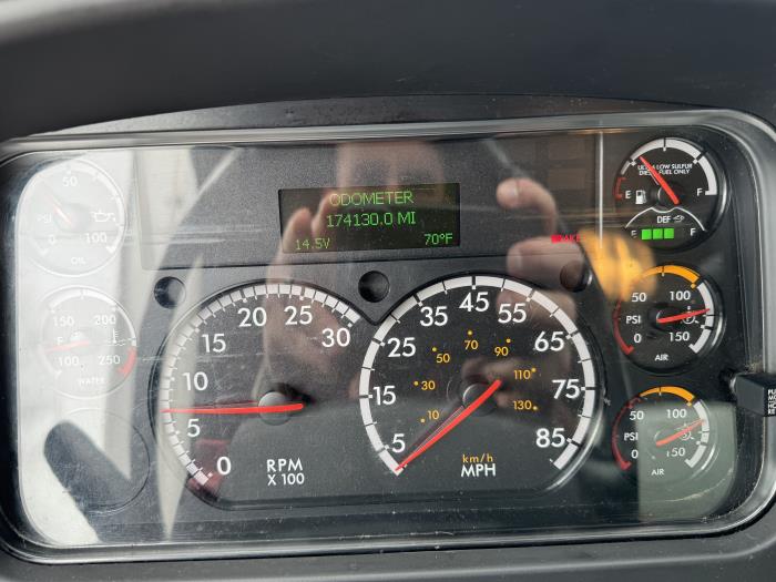 2019 Freightliner Business Class M2 106-16