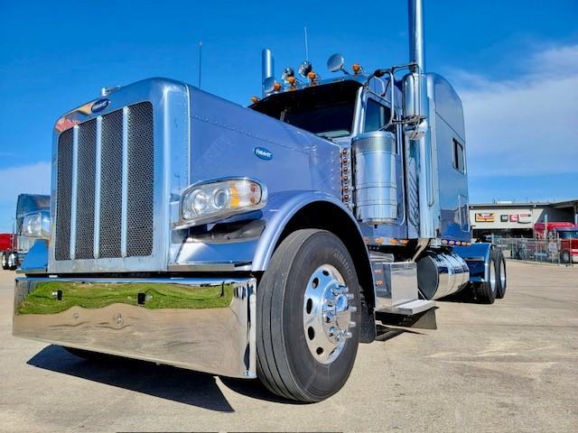 2023 Peterbilt 389-7