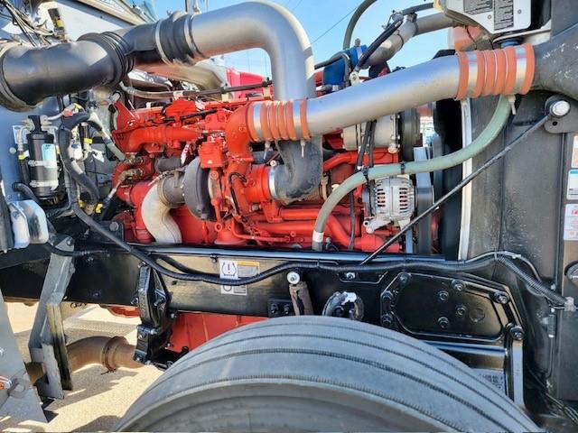 2023 Peterbilt 389-22
