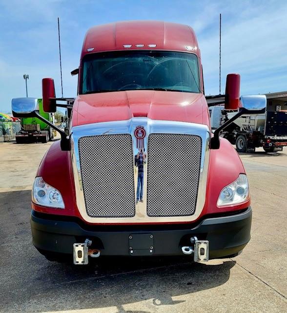 2021 Kenworth T680-8