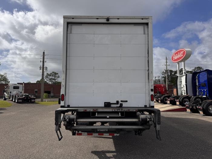 2019 Hino 268A-5