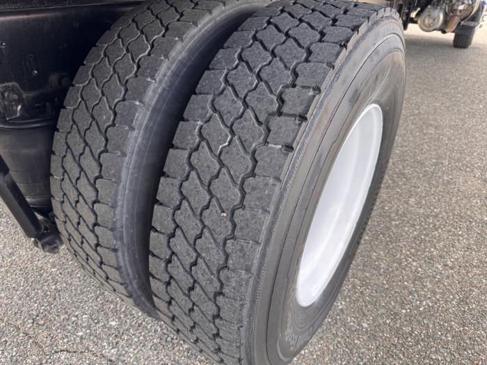 2019 Hino 268A-31