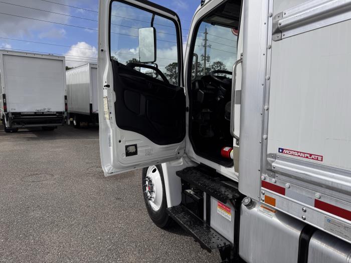 2019 Hino 268A-19