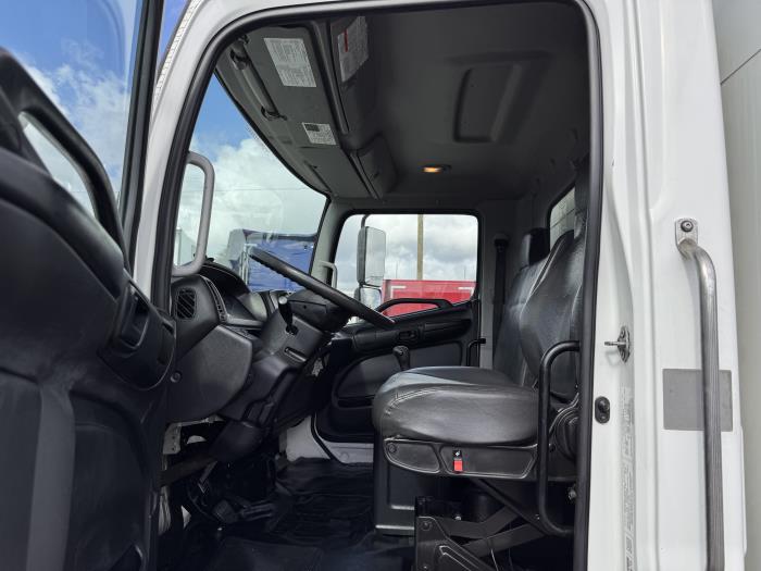 2019 Hino 268A-20