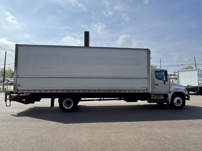 2019 Hino 268A-7