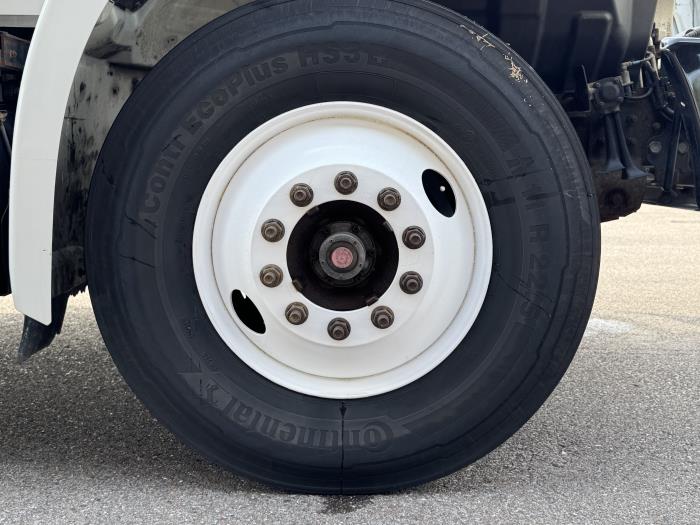 2019 Hino 268A-19