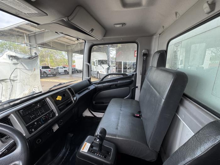 2019 Hino 268A-25