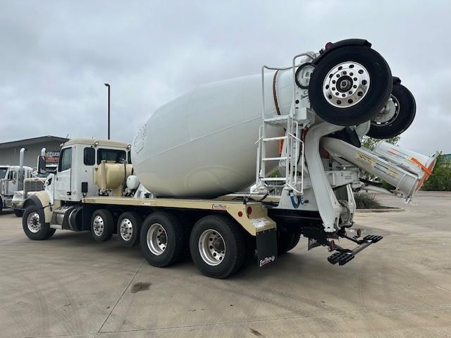 2025 Peterbilt 567-4