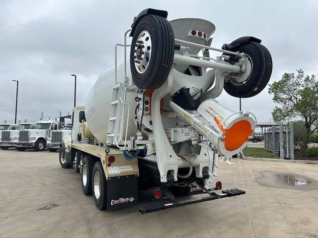 2025 Peterbilt 567-5