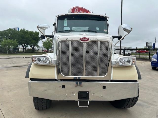 2025 Peterbilt 567-12