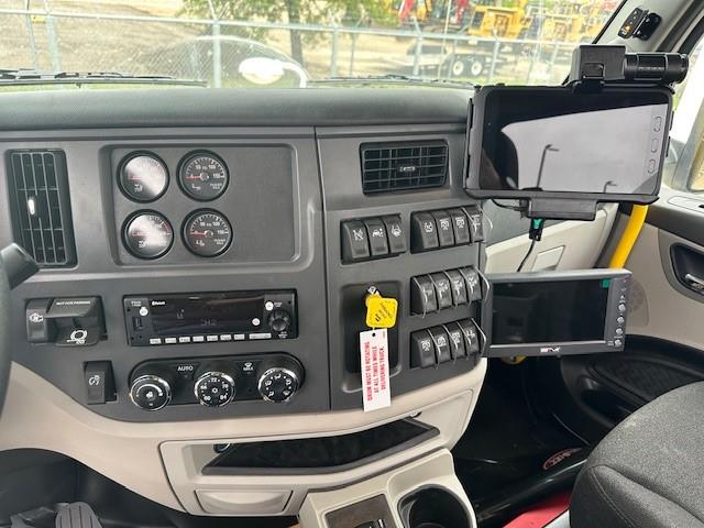 2025 Peterbilt 567-20
