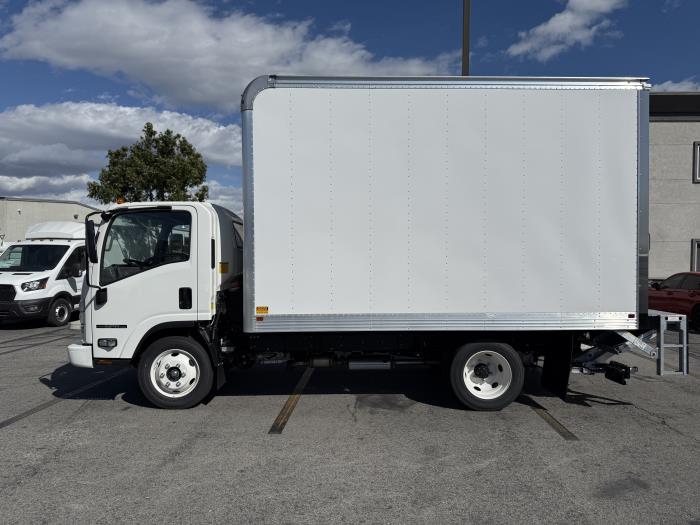 2025 Isuzu NPR-HD-2