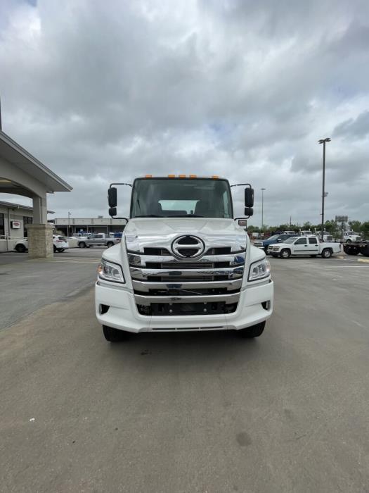 2025 Hino XL8-2