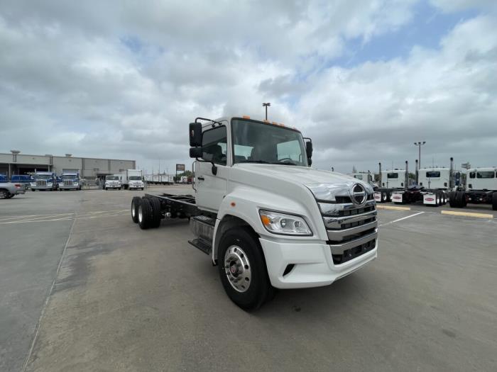 2025 Hino XL8-3