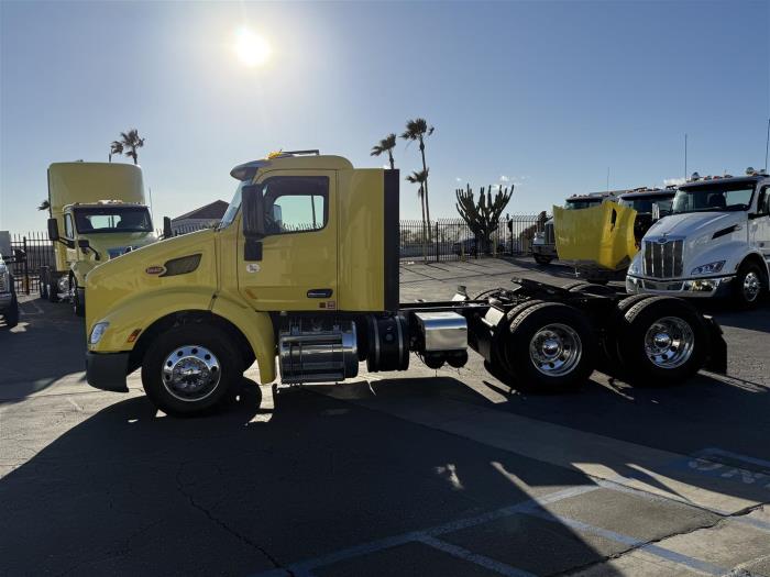 2021 Peterbilt 579-7