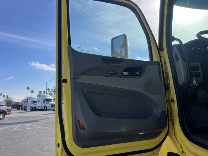2021 Peterbilt 579-12