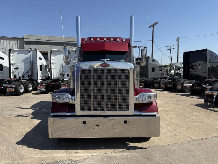 2023 Peterbilt 389-2