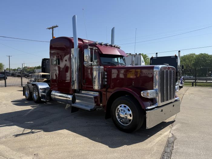 2023 Peterbilt 389-28