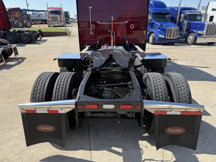 2023 Peterbilt 389-37
