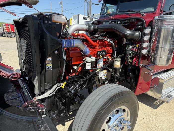 2023 Peterbilt 389-44