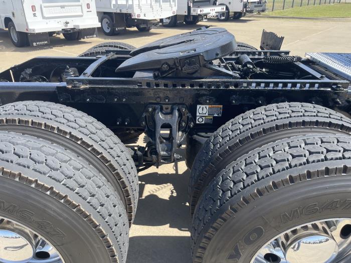 2021 Peterbilt 389-6