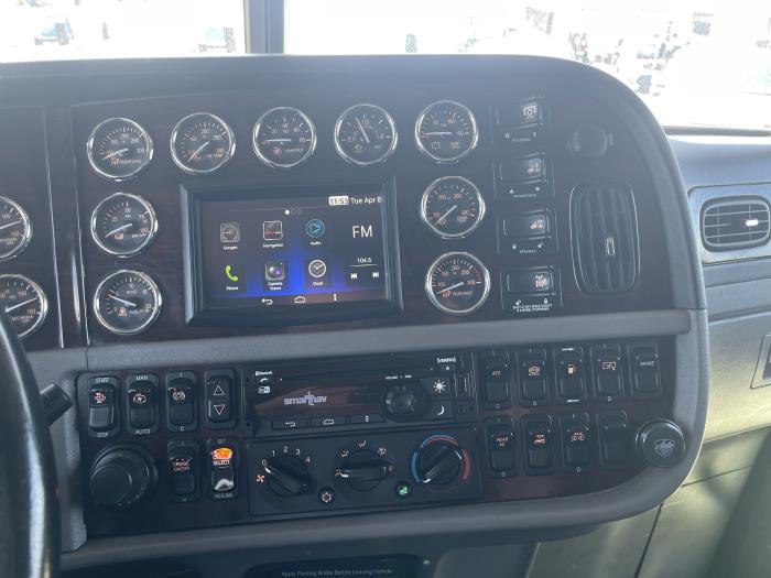 2021 Peterbilt 389-17