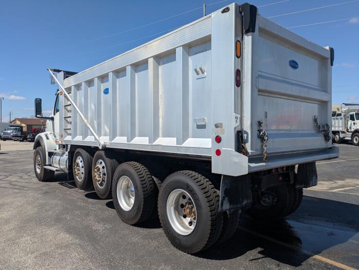 2022 International HX620-13