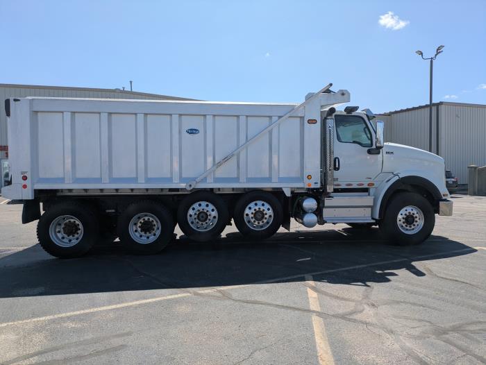 2022 International HX620-11