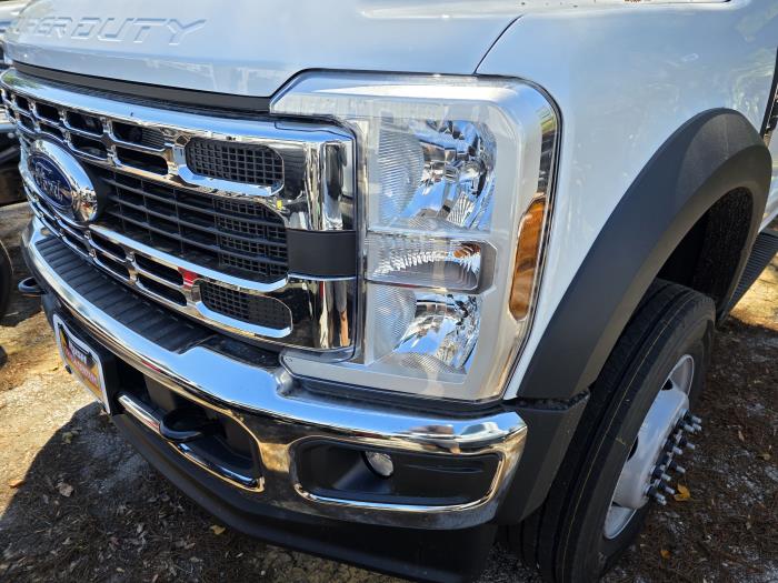 2025 Ford F-600-4
