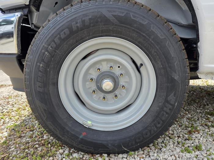 2025 Ford E-350-15