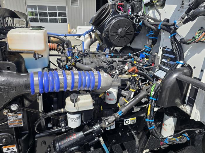 2022 Peterbilt 337-9