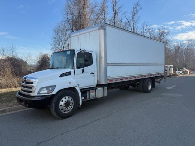 2018 Hino 268A-1