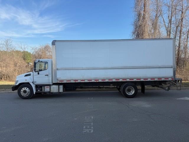 2018 Hino 268A-5