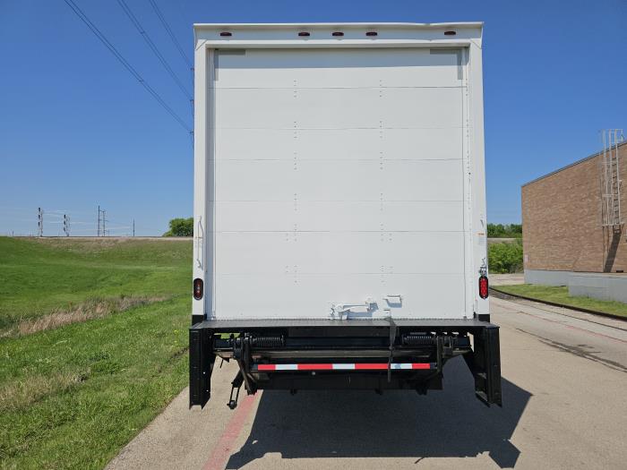 2024 Peterbilt 536-4