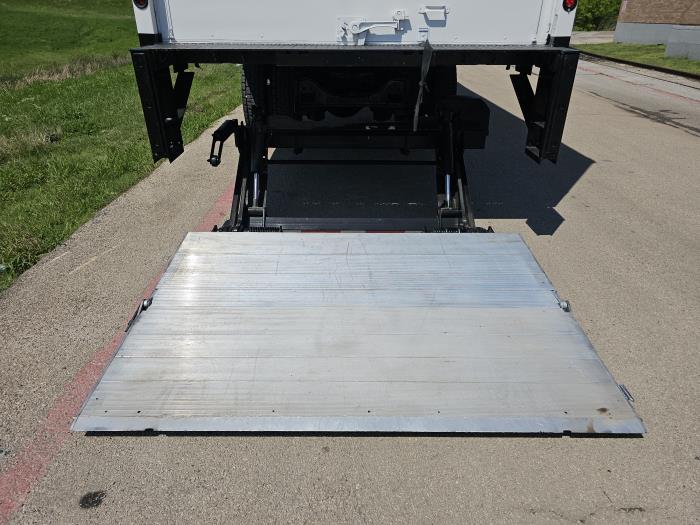 2024 Peterbilt 536-12
