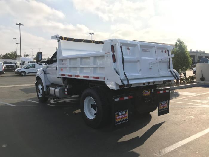 2024 Ford F-650-3