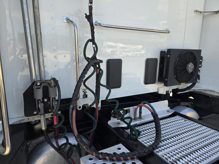 2020 Peterbilt 579-24