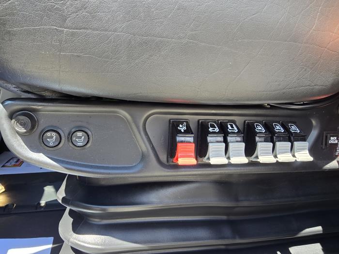 2020 Peterbilt 579-19