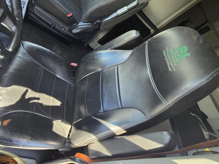 2020 Peterbilt 579-18