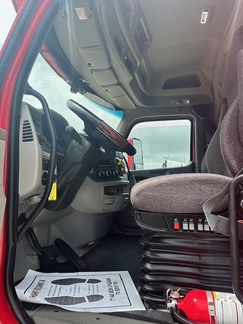 2021 Peterbilt 579-7