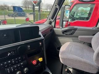 2020 International LT625-17